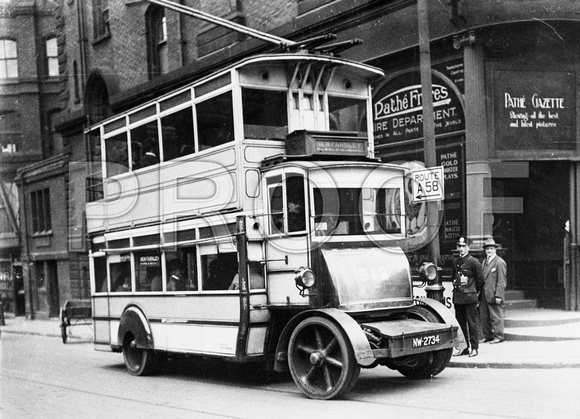 Leeds trolleybus NW 2734