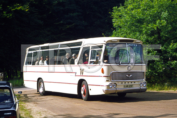 LAW 129F White Bedford Duple