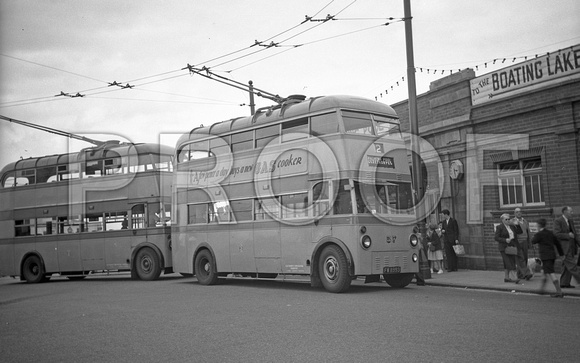 FW 8993 Cleethorpes Crpn trolleybus 57 AEC