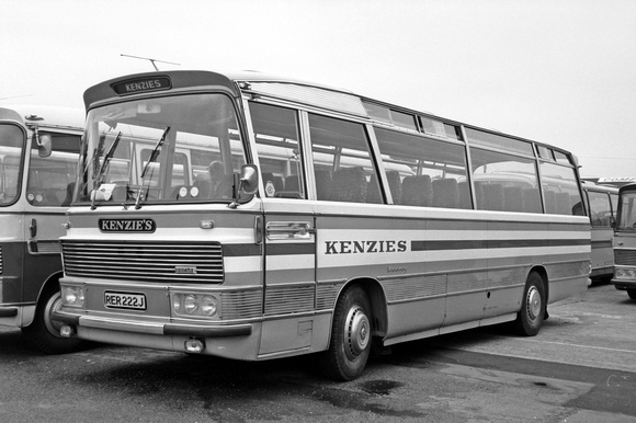 RER 222J Kenzies Bedford YRQ Duple