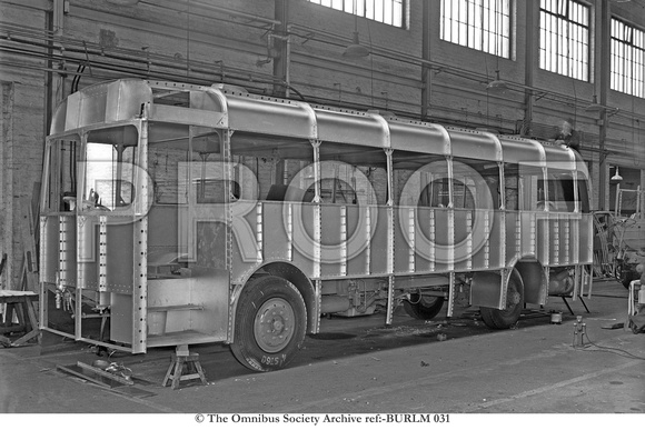 HB01_10031 Bus body under construction in Vicarage Lane Works