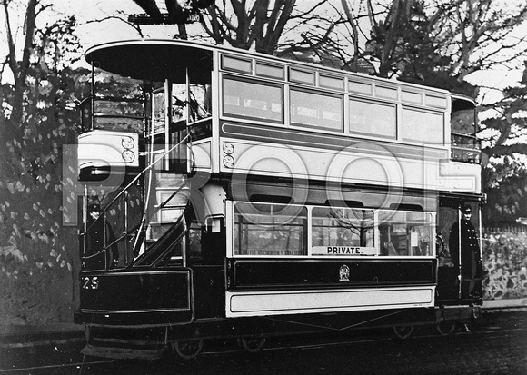 Edinburgh tram 25.