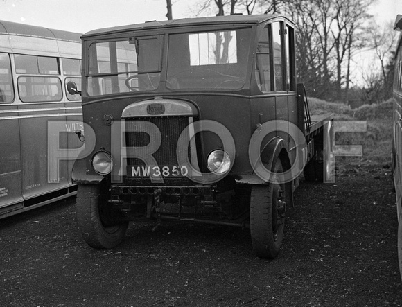 MW 3850 Wilts & Dorset Leyland PLSC3 wagon
