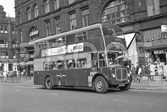 DUM 966C Leeds 966 AEC Regent V Roe