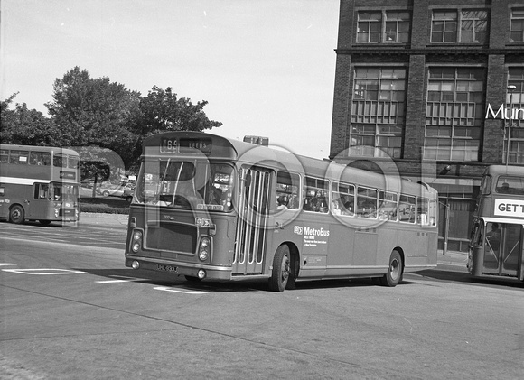 UHL 933J  UHL 935J  West Riding 300 Bristol RELL6G ECW RM02_45072