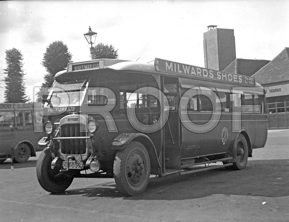 OU 5659 Venture 19 Thornycroft BC Challands Ross