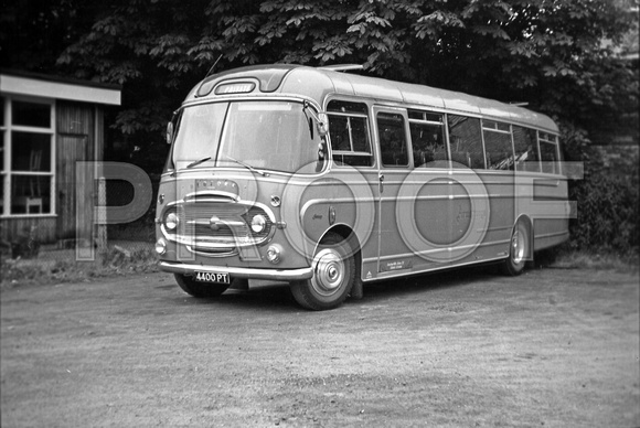 4400 PT Armstrong Bedford Plaxton
