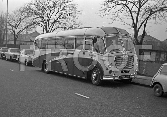 TXJ 703 Imperial (Moore) Windsor Bedford SB Duple