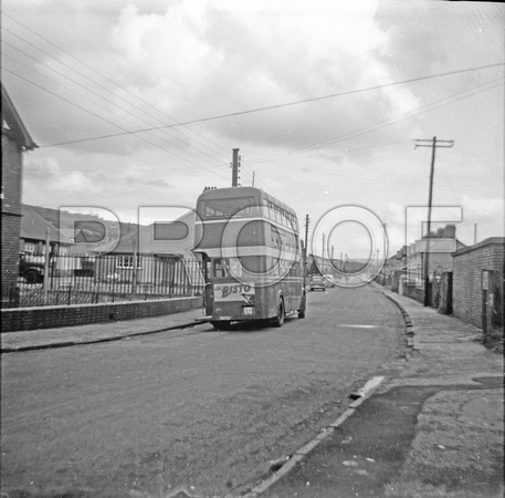 DWN 379 United Welsh 677 Guy Arab II Strachan @ Capel Road Clydach