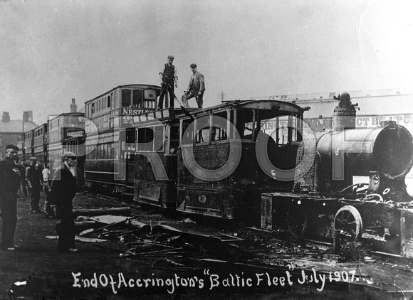 Accrington scrapping steam tram July 1907