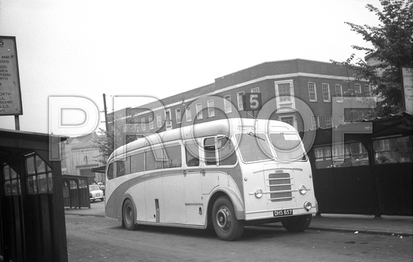 DHS 857 Fenwick Leyland PS1 Plaxton @ Huntingdon St BS, Nottingham